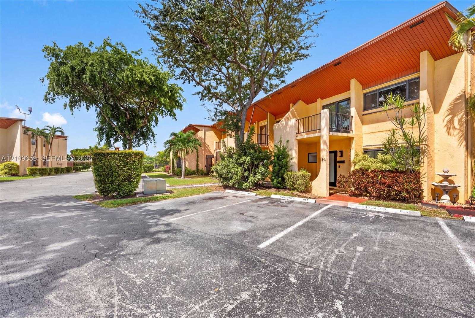 13781 SW 84th St  APT F Miami Florida United States, for Sale, residential, Sandra Benkahla, The 305 Agency
