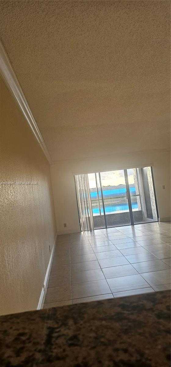 280 Racquet Club Rd  APT 103 Weston Florida United States, for Sale, residential, Radmila Mandel, Florida Sky Realty Group