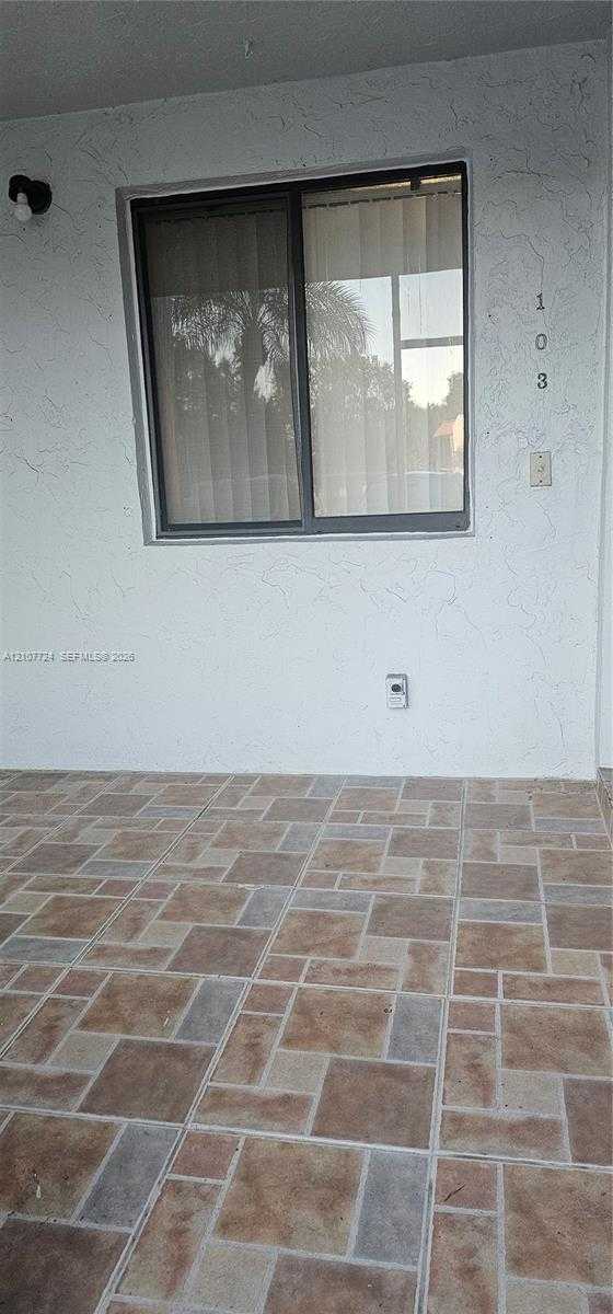 280 Racquet Club Rd  APT 103 Weston Florida United States, for Rent, residential, Radmila Mandel, Florida Sky Realty Group