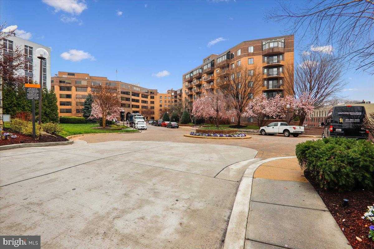 2111 WISCONSIN AVENUE APT 623 Washington District Of Columbia United States, for Sale, residential, Edward Giles, Georgetown Realty Group