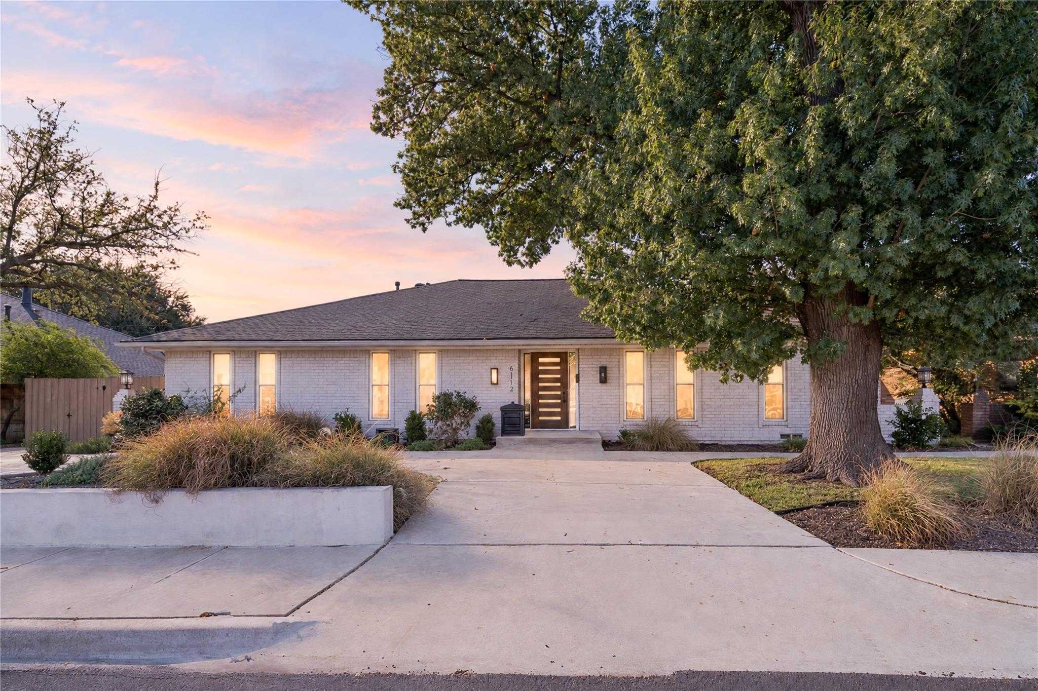 6112 E Lovers Lane Dallas Texas United States, for Sale, residential, Joyce Kelly, Hummingbird Realty