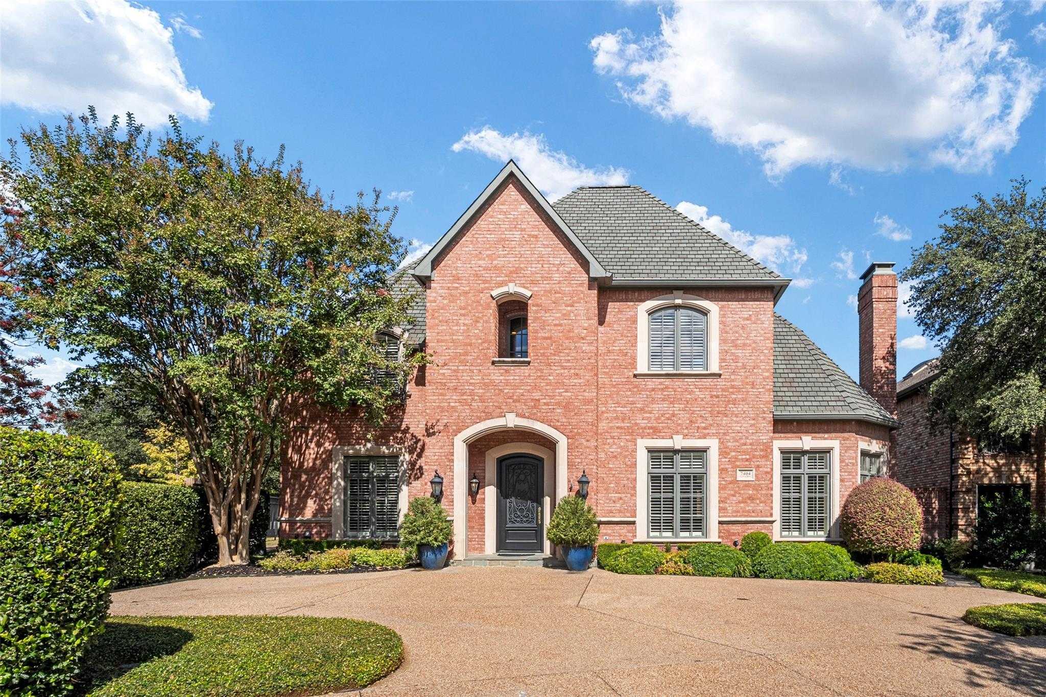 7404 Glen Albens Circle Dallas Texas United States, for Sale, residential, Joyce Kelly, Hummingbird Realty