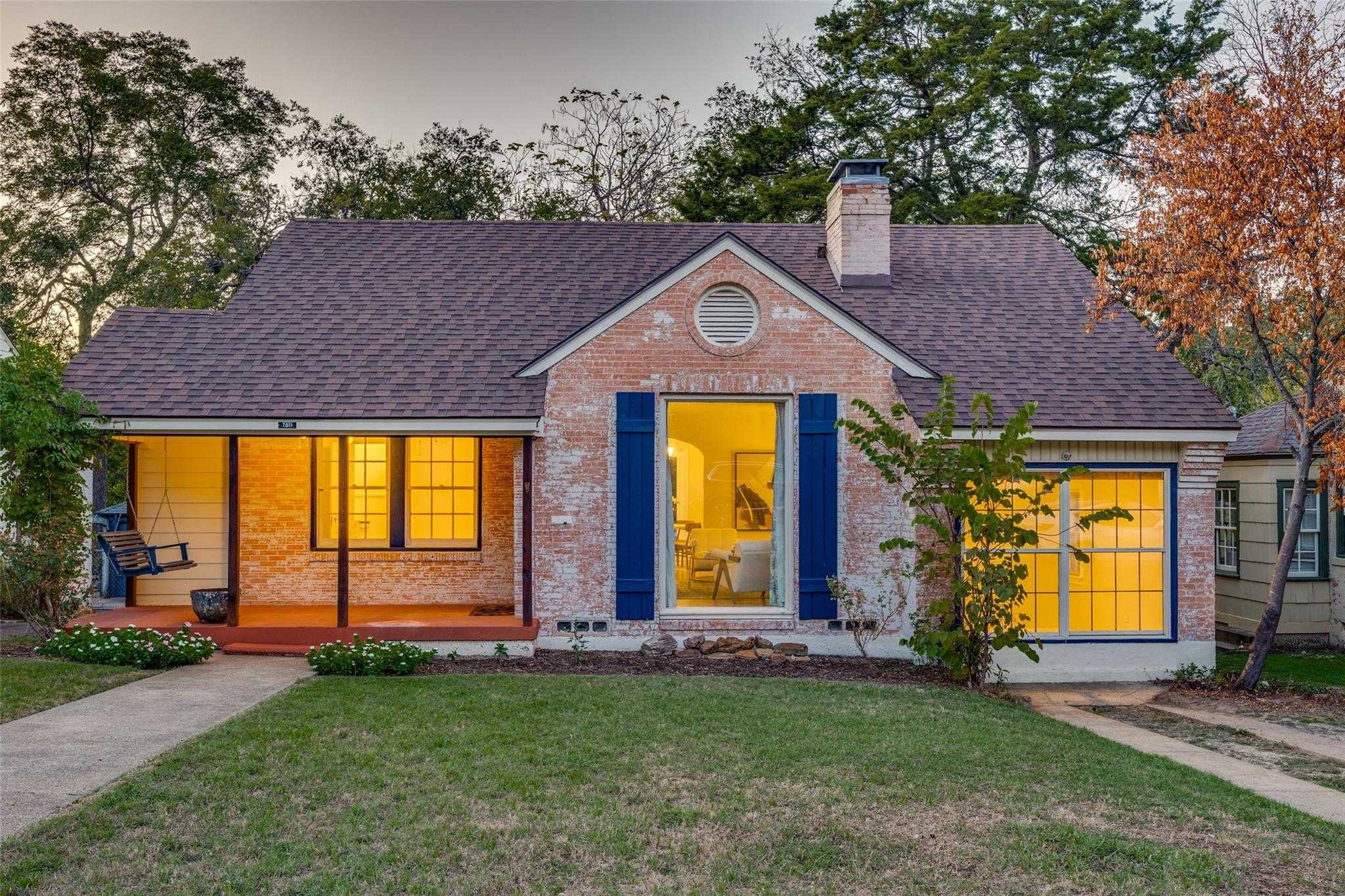 7011 Hammond Avenue Dallas Texas United States, for Sale, residential, Joyce Kelly, Hummingbird Realty