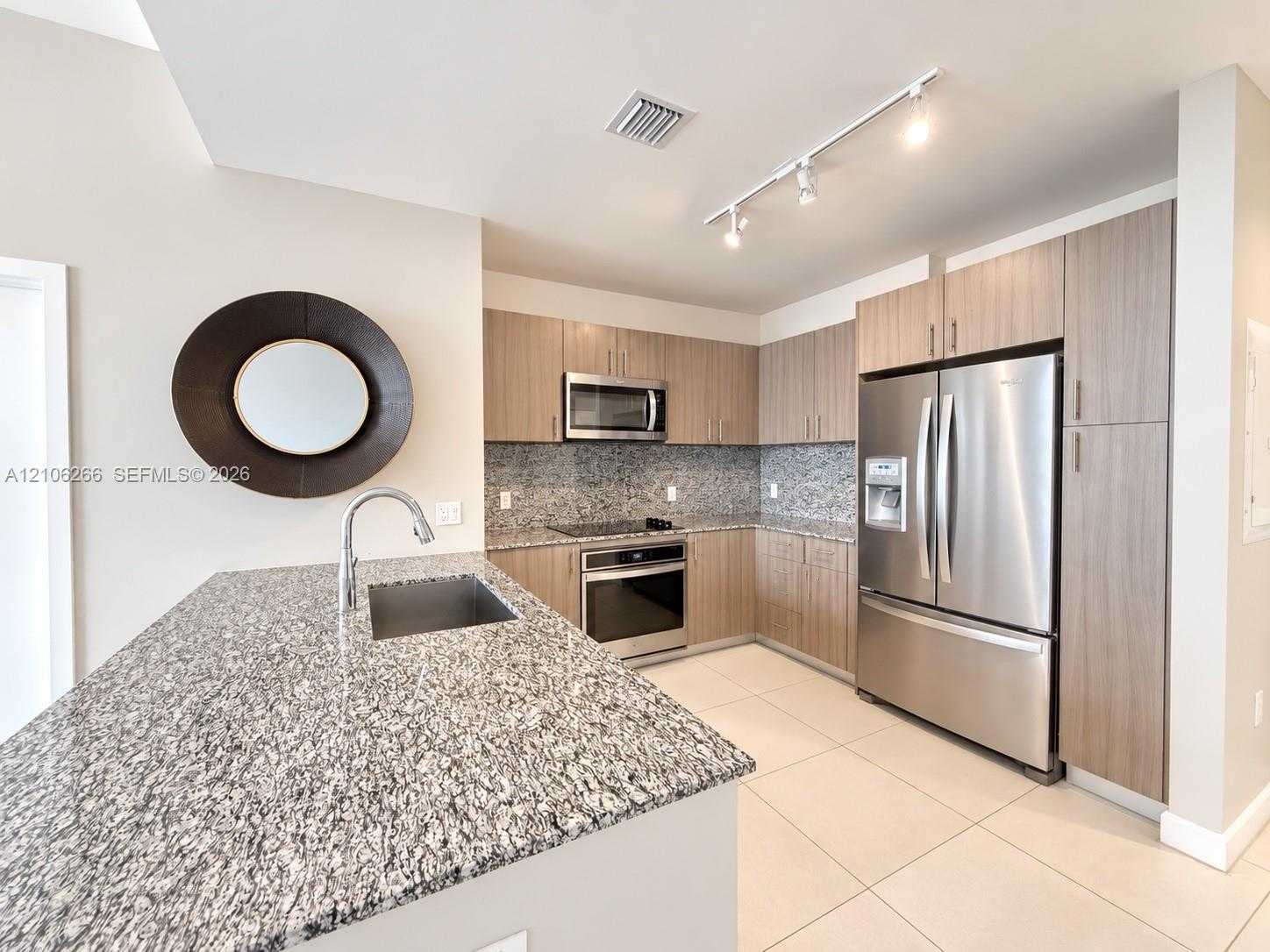 5350 NW 84th Ave  APT 2011 Doral Florida United States, for Rent, residential, Roberto Villasmil, Interinvestments Realty, Inc.