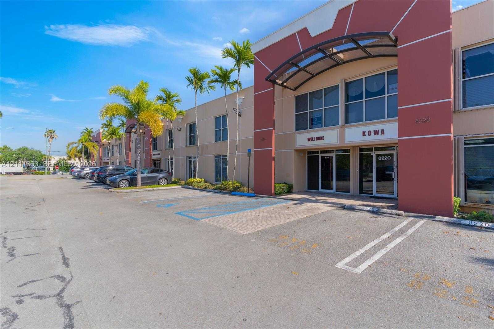 8216 NW 30th Ter  APT 26 Doral Florida United States, for Lease, commercial, Roberto Villasmil, Interinvestments Realty, Inc.