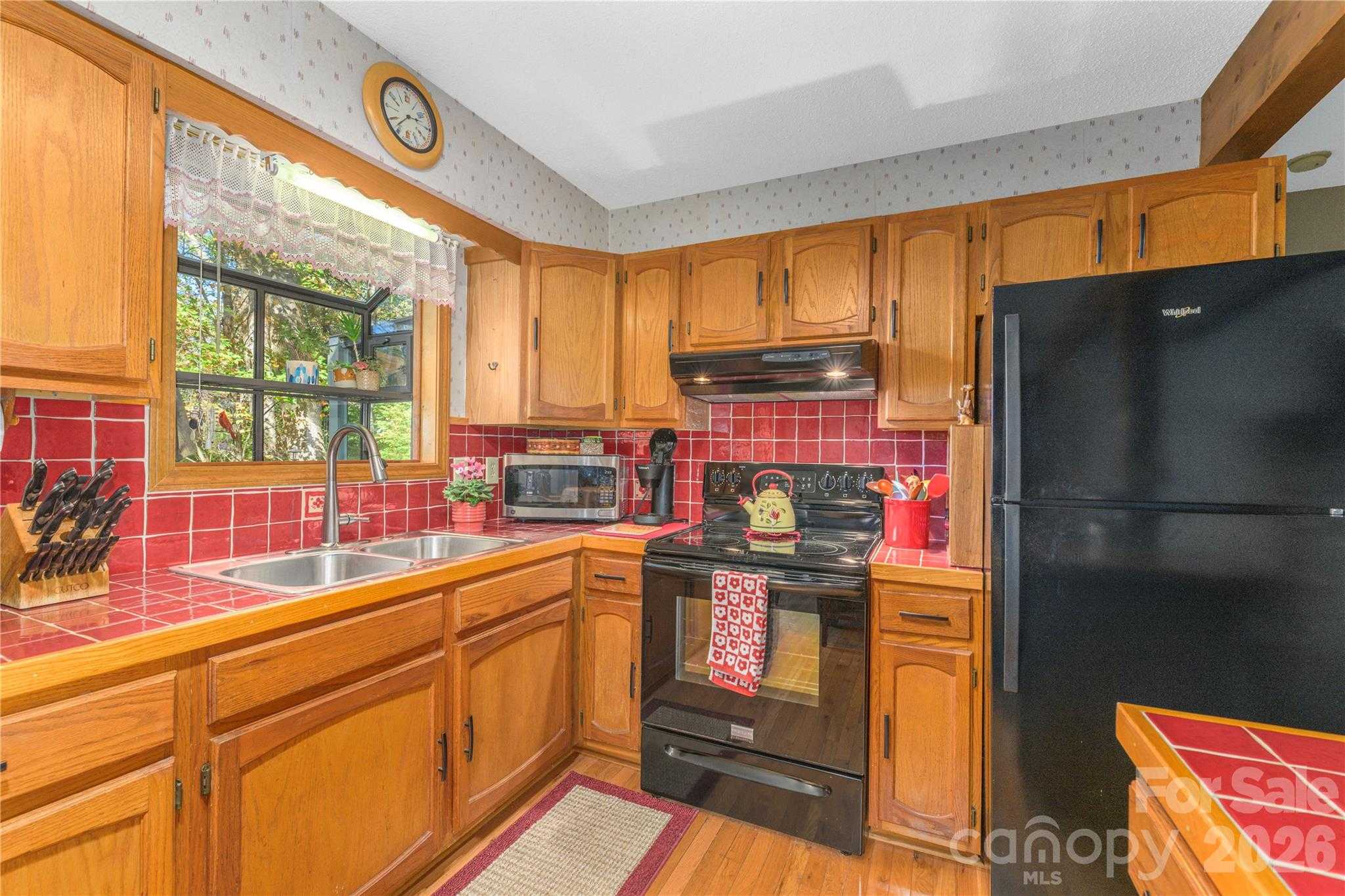 11 Grant Place Clyde North Carolina United States, for Sale, residential, Jaci Reynolds, RE/MAX Executive
