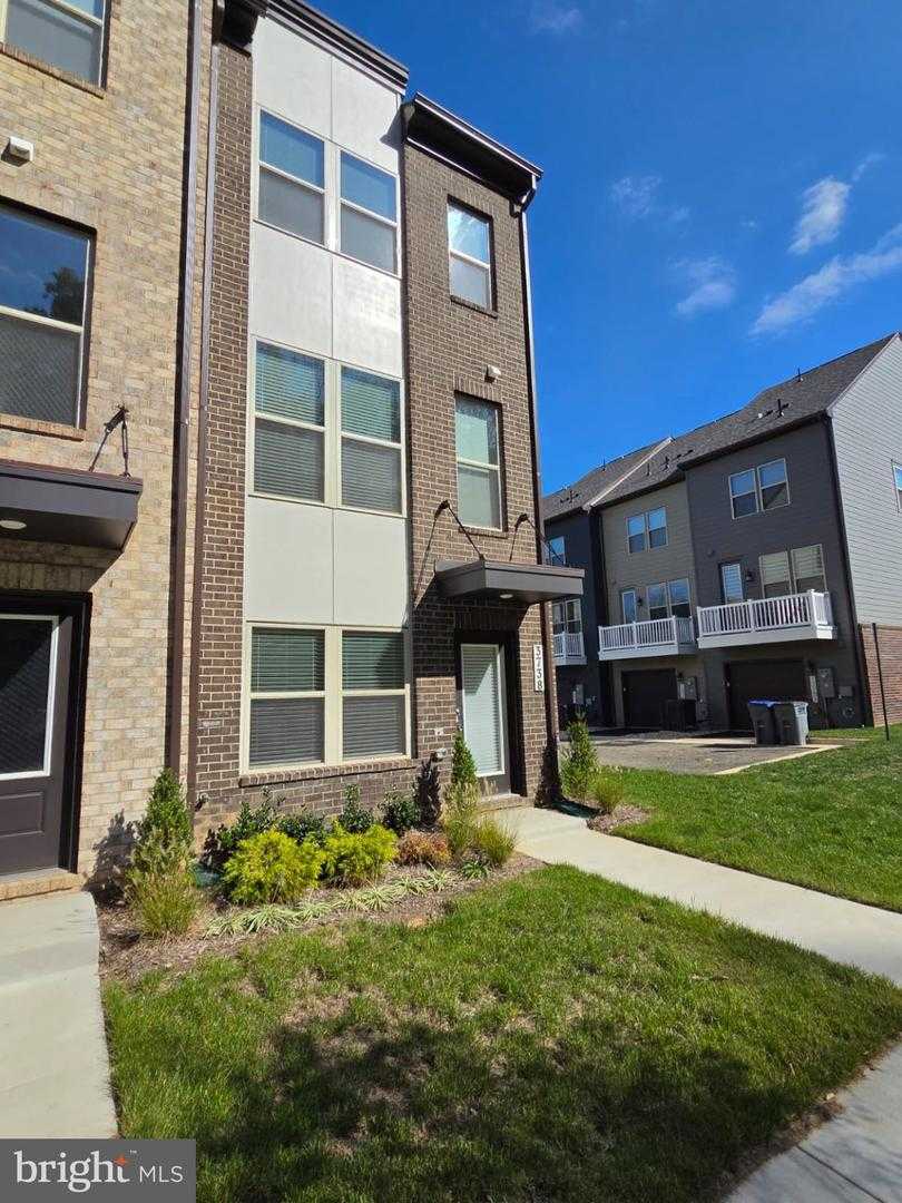3738 DISTRICT DRIVE Woodbridge Virginia United States, for Rent, residential,  , The Holly Group