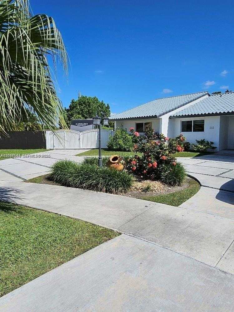 61 NW 132nd Pl Miami Florida United States, for Rent, residential, Sandra Benkahla, The 305 Agency