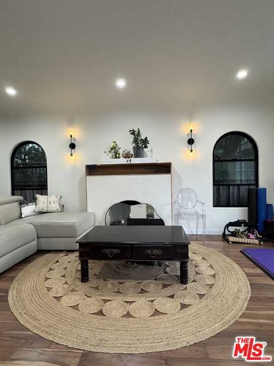731 N Laurel Avenue APT 2 Los Angeles California United States, for Rent, residential,  , Castle Rock Realty