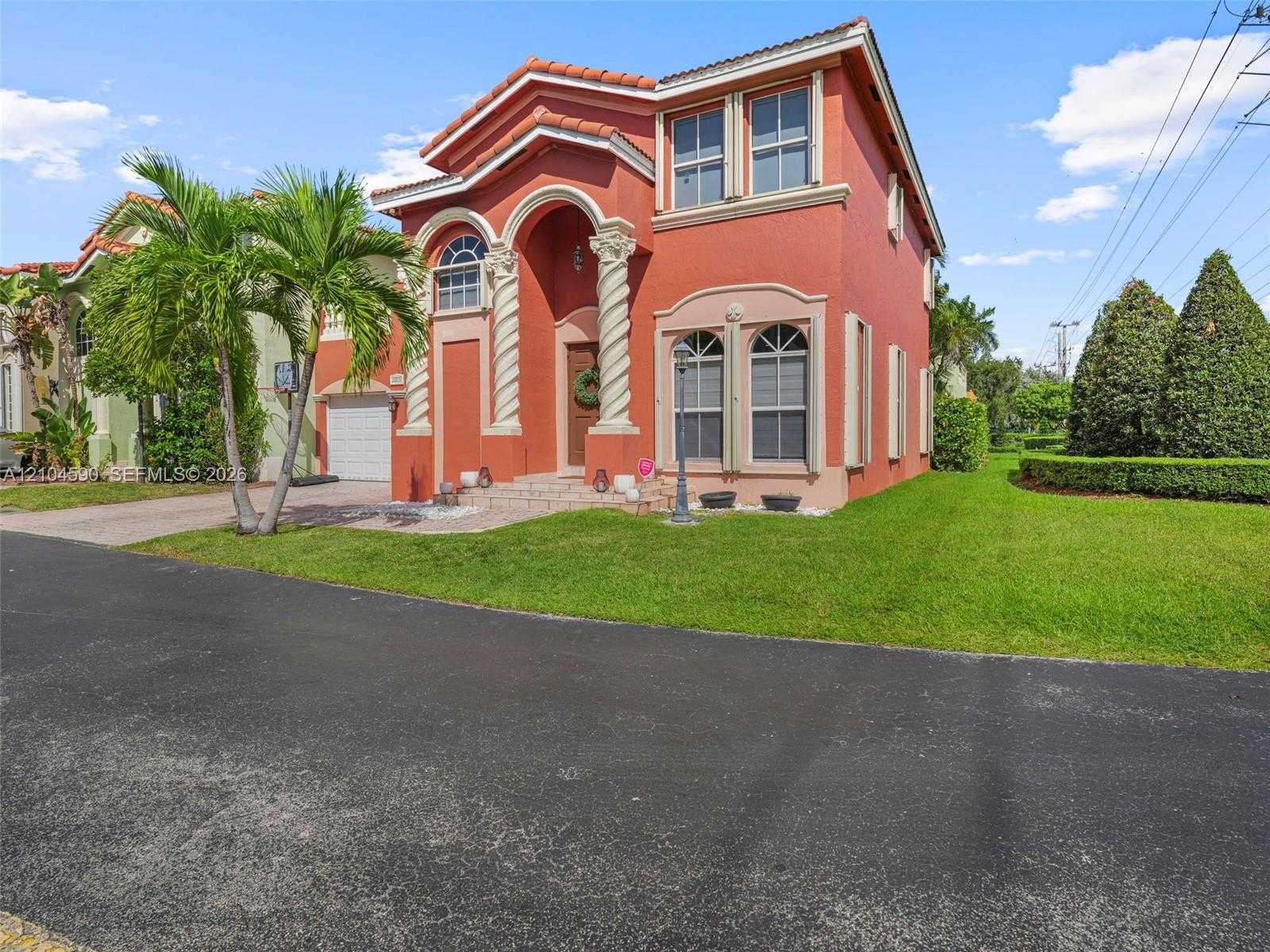 10801 NW 51st Ln Doral Florida United States, for Sale, residential, Roberto Villasmil, Interinvestments Realty, Inc.