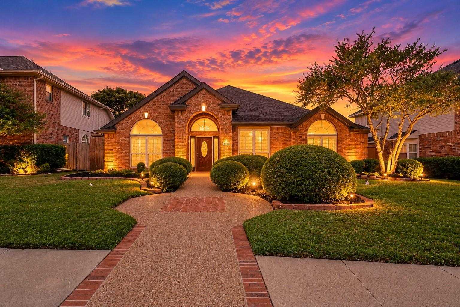 1621 Endicott Drive Plano Texas United States, for Sale, residential, Joyce Kelly, Hummingbird Realty