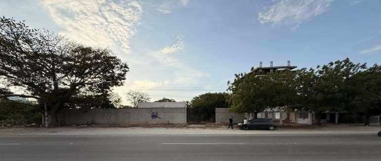 135 135 4 86 Troncal de caribe   United States, for Sale, commercial, Jane Smith, InCom Demo Office
