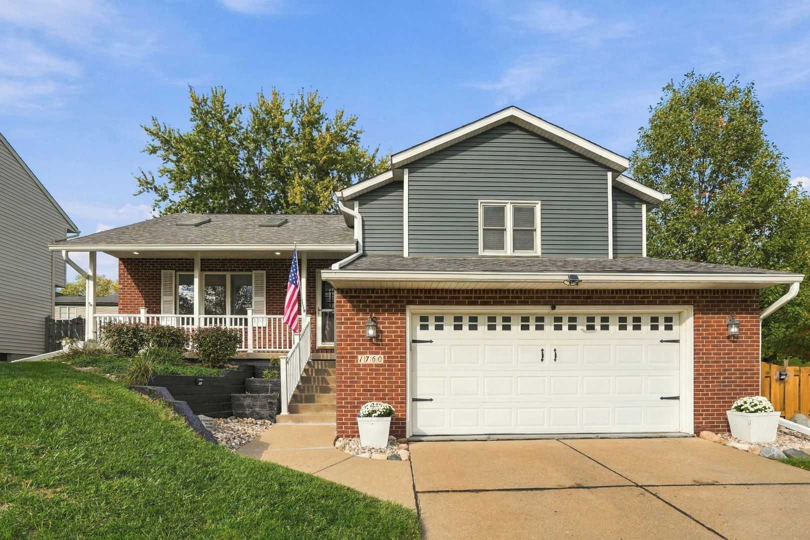 1760 Queens Drive Bettendorf Iowa United States, for Sale, residential,  , InCom Real Estate - New Demo Office