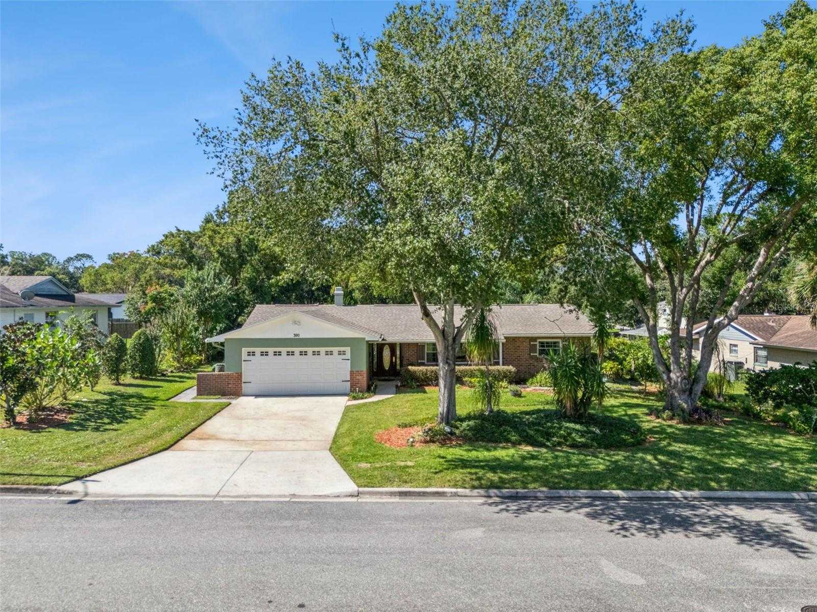 390 GROVE COURT Winter Garden Florida United States, for Sale, residential, Zaira Mejia, Spaces & Styles Group