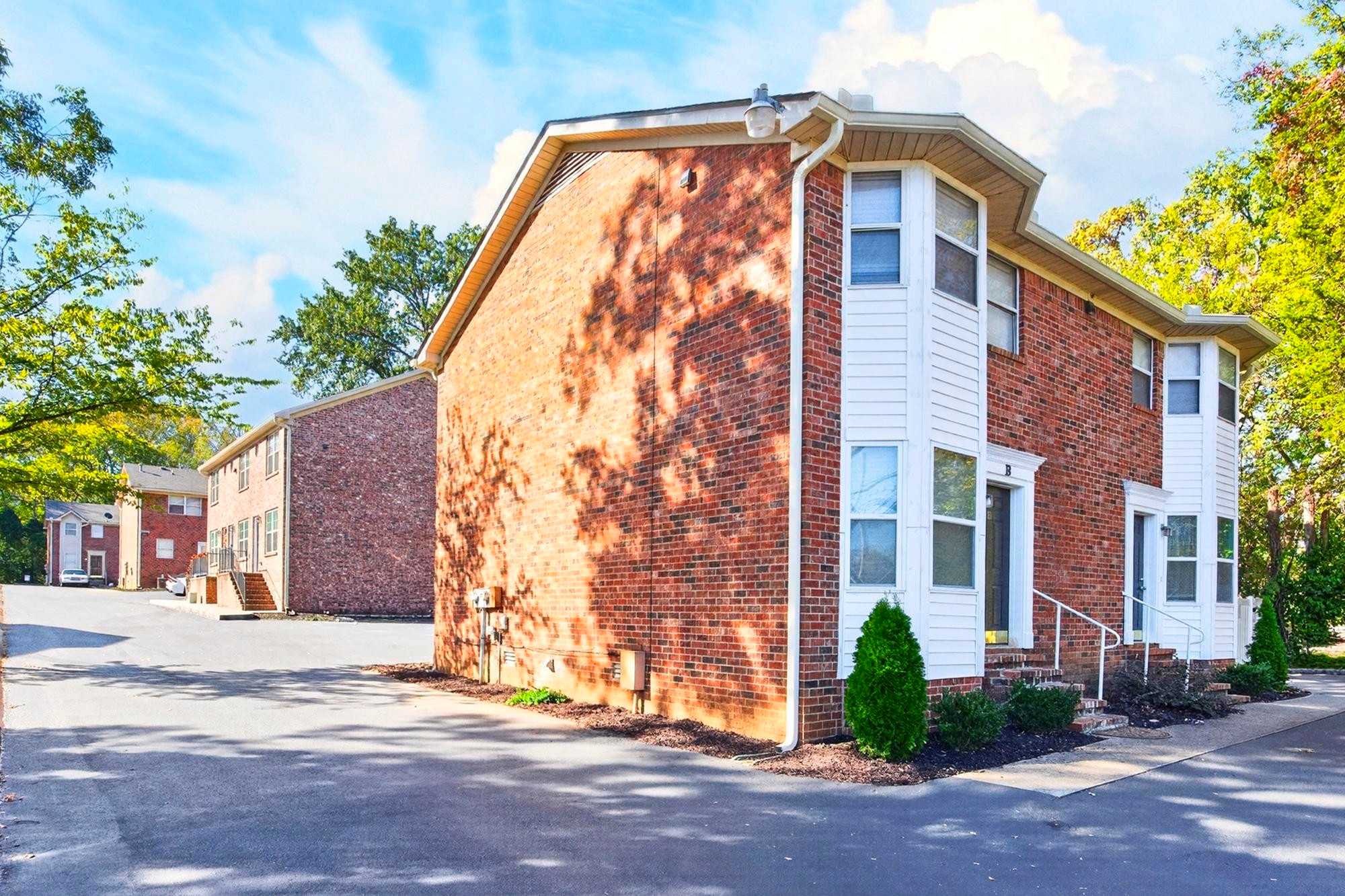 1430 E Main St Murfreesboro Tennessee United States, for Sale, commercial, Demo Agent, InCom Real Estate - New Demo Office