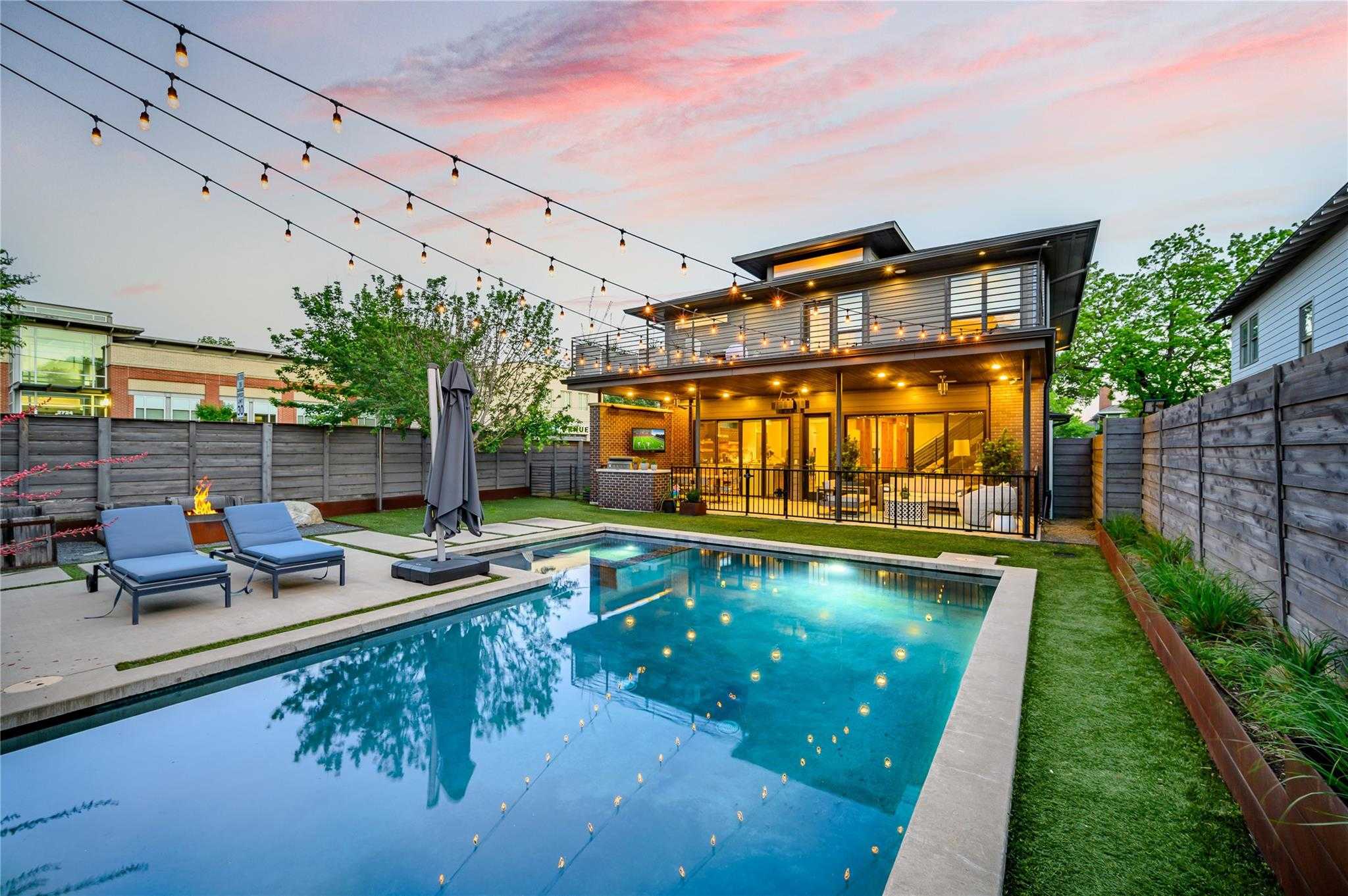 5645 Vickery Boulevard Dallas Texas United States, for Sale, residential, Joyce Kelly, Hummingbird Realty