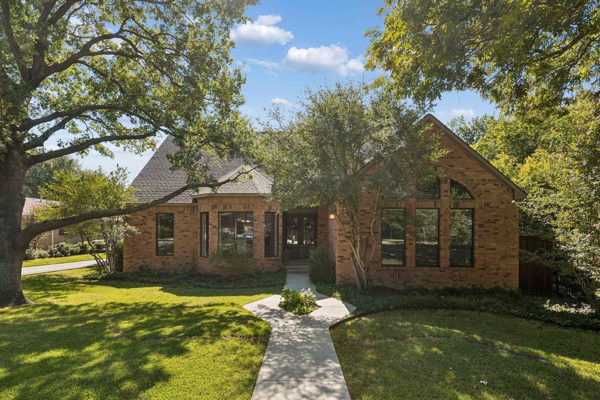 9006 Windy Crest Drive Dallas Texas United States, for Sale, residential, Joyce Kelly, Hummingbird Realty