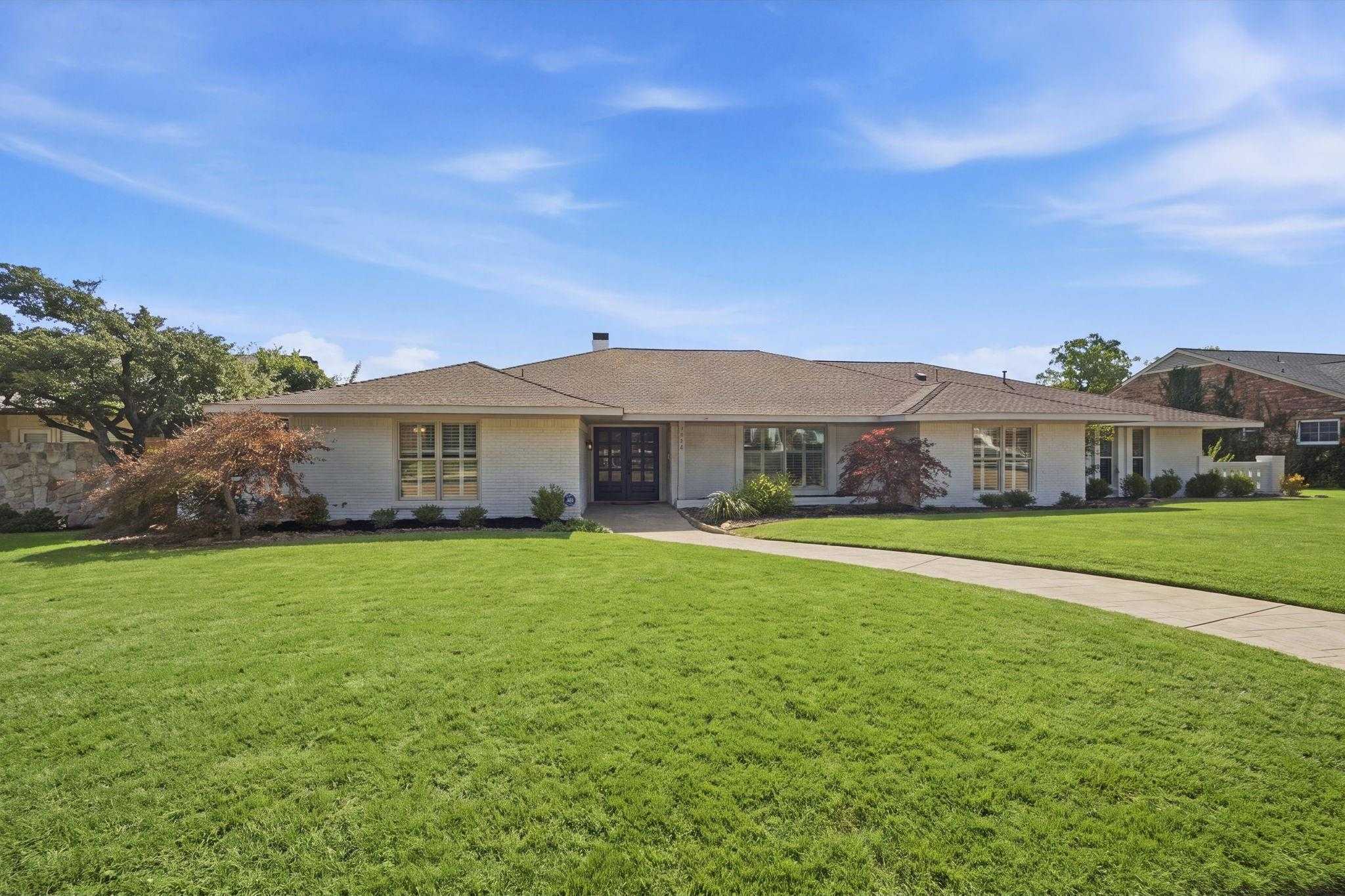 6978 Pemberton Drive Dallas Texas United States, for Sale, residential, Joyce Kelly, Hummingbird Realty