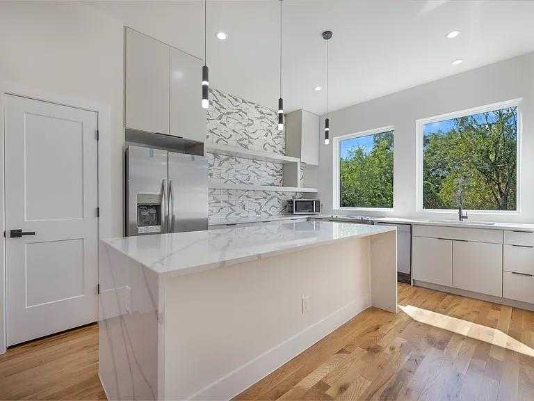 1122 Muncie Avenue Dallas Texas United States, for Sale, residential, Joyce Kelly, Hummingbird Realty