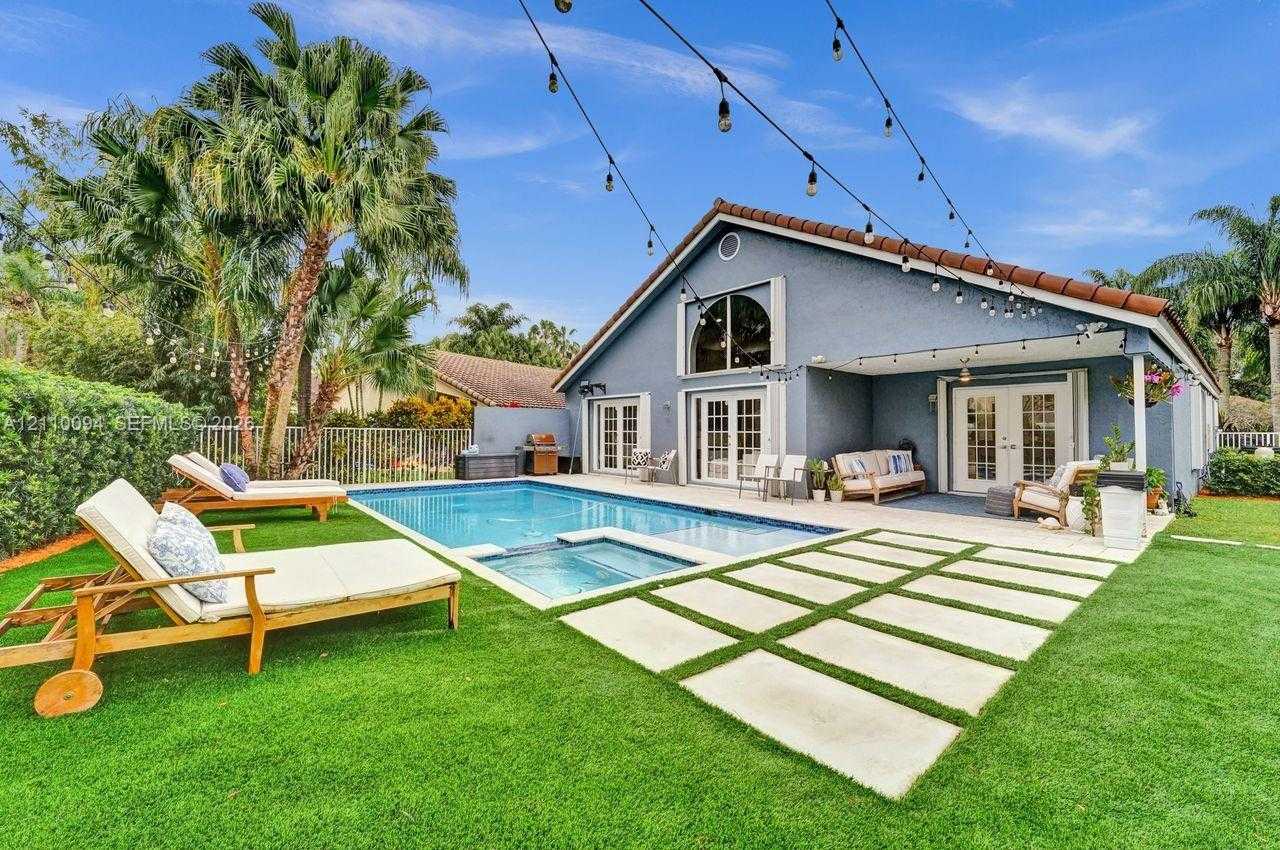 2064 Island Cir Weston Florida United States, for Sale, residential, Radmila Mandel, Florida Sky Realty Group