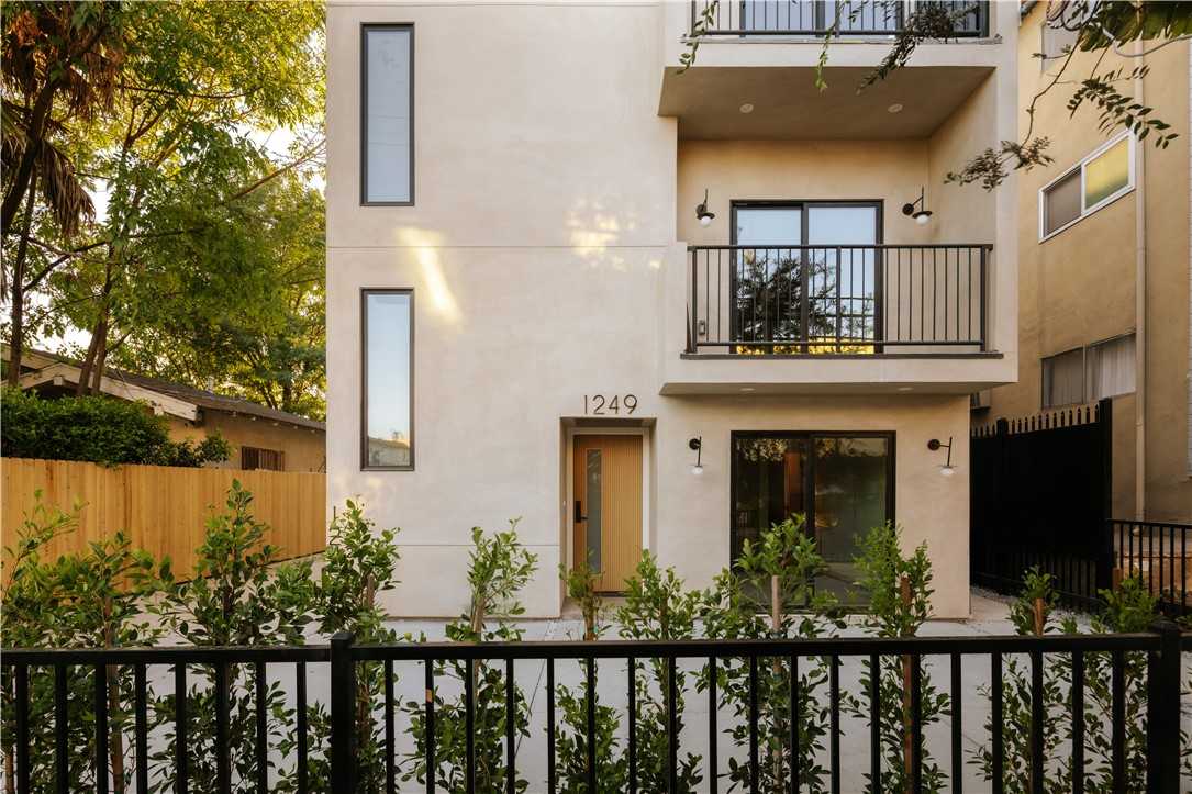 1249 Seward Street Los Angeles California United States, for Rent, residential, Maricela Ochoa, Town & Country Real Estate