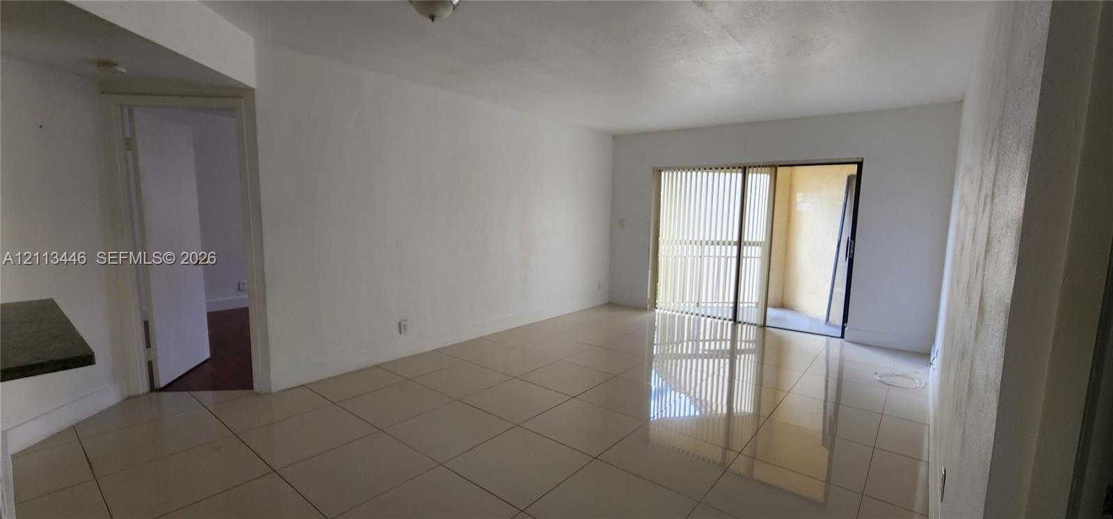 8290 Lake Dr  APT 534 Doral Florida United States, for Rent, residential, Roberto Villasmil, Interinvestments Realty, Inc.