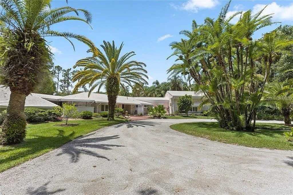 100 ISLAND WAY Winter Haven Florida United States, for Sale, residential,  , Crosby and Associates Inc