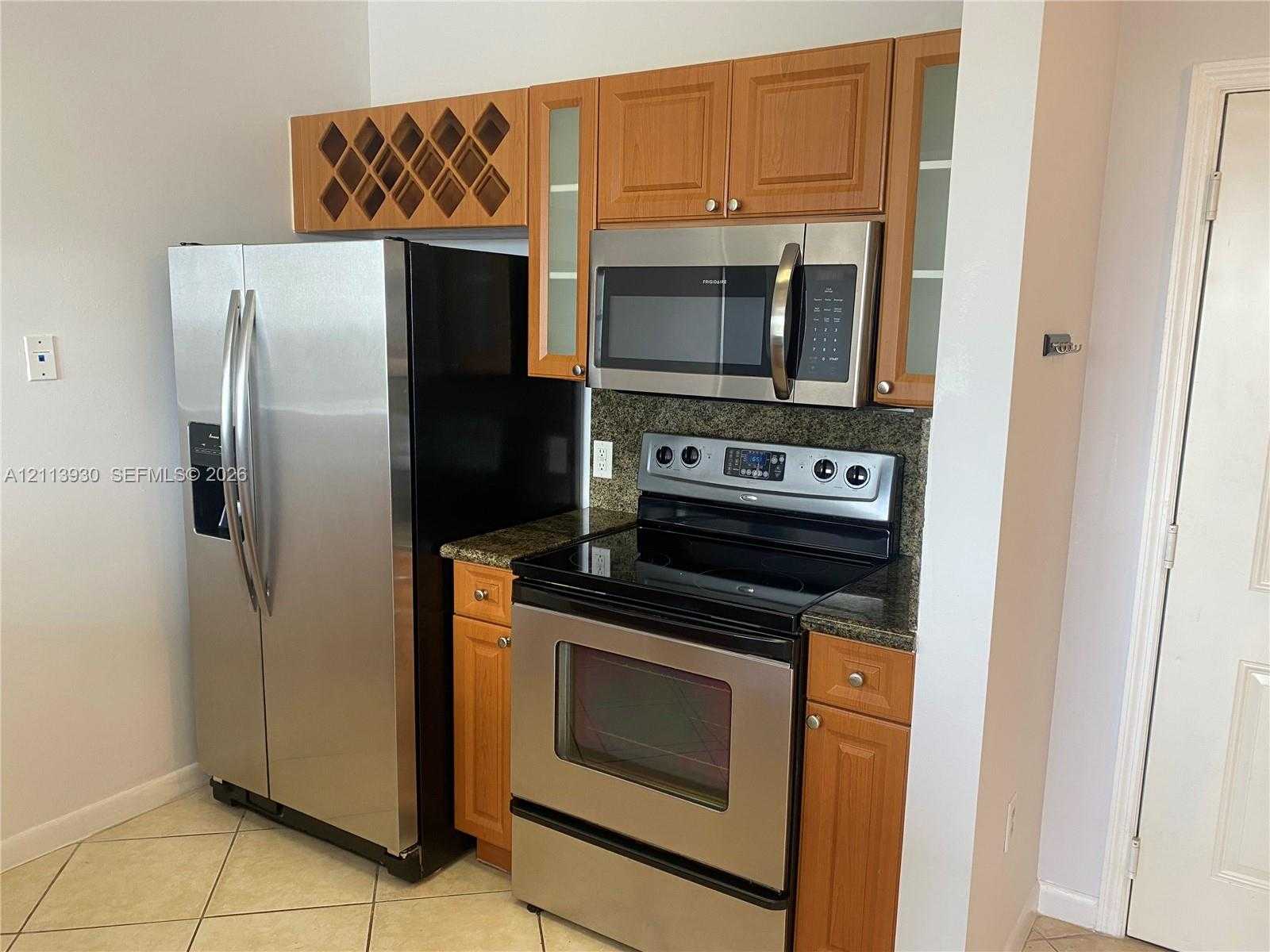 1 Glen Royal Pkwy  APT 1113 Miami Florida United States, for Sale, residential, Nicholas Clark, Incom New Example Office