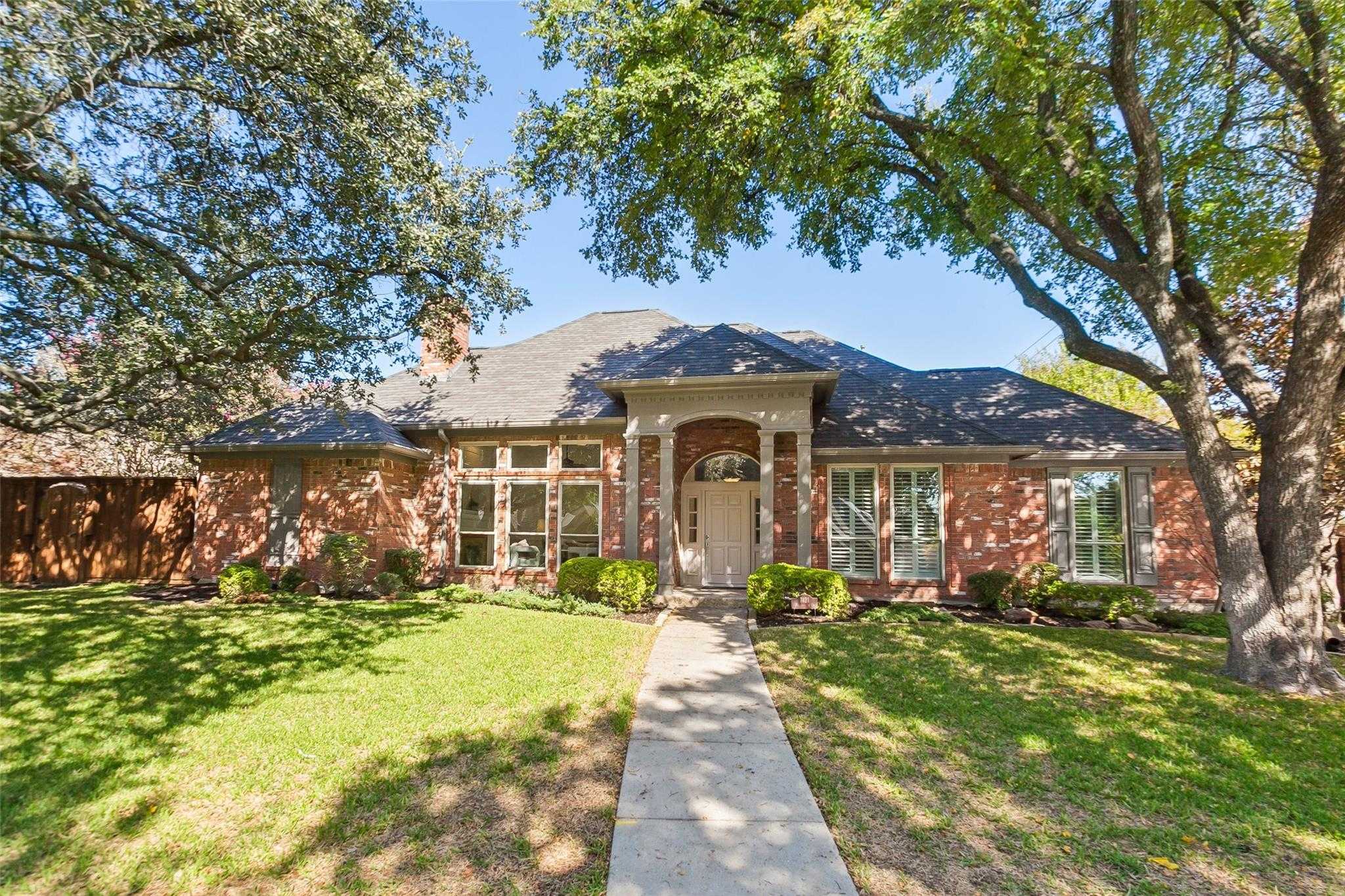 7421 Hiddencreek Drive Dallas Texas United States, for Sale, residential, Joyce Kelly, Hummingbird Realty