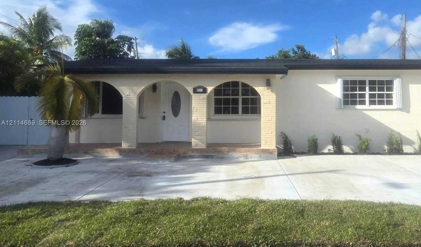 11515 SW 138th Ter  APT 1 Miami Florida United States, for Rent, residential, Sandra Benkahla, The 305 Agency