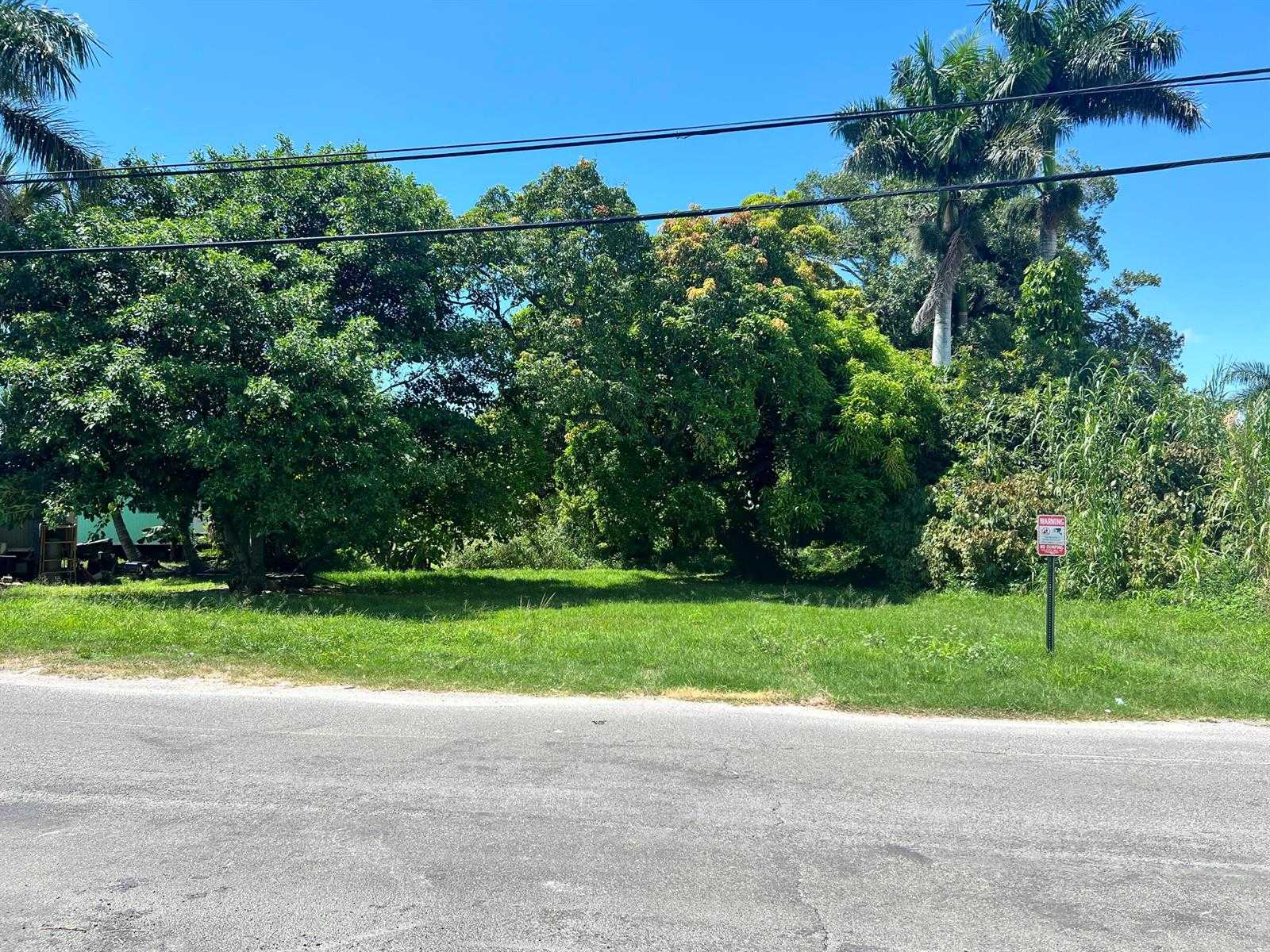 197 W MAIN Street Pahokee Florida United States, for Sale, commercial,  , Phoenix Realtors LLC