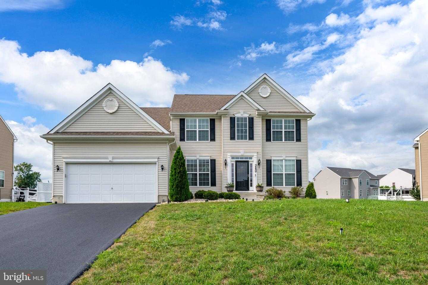 240 GARDENBROOK DRIVE Smyrna Delaware United States, for Sale, residential, Bruno Tarquinii, Fairfax Realty Premier