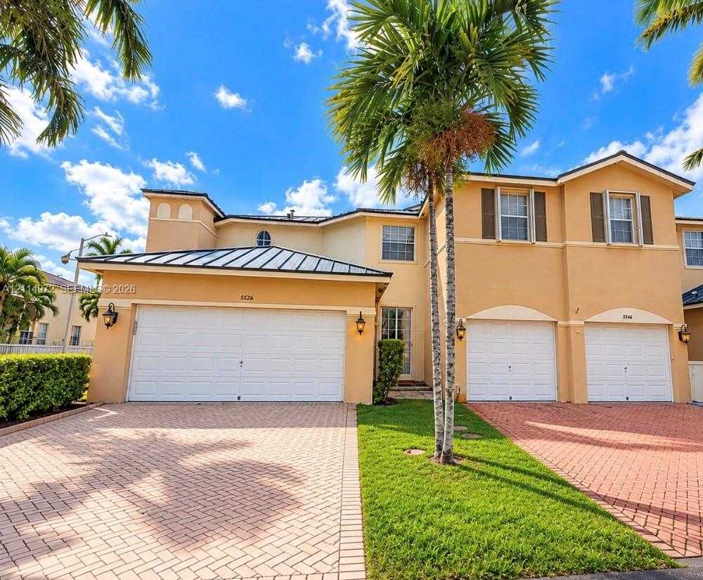 5526 NW 112 TH PATH  APT 1A Doral Florida United States, for Rent, residential, Roberto Villasmil, Interinvestments Realty, Inc.