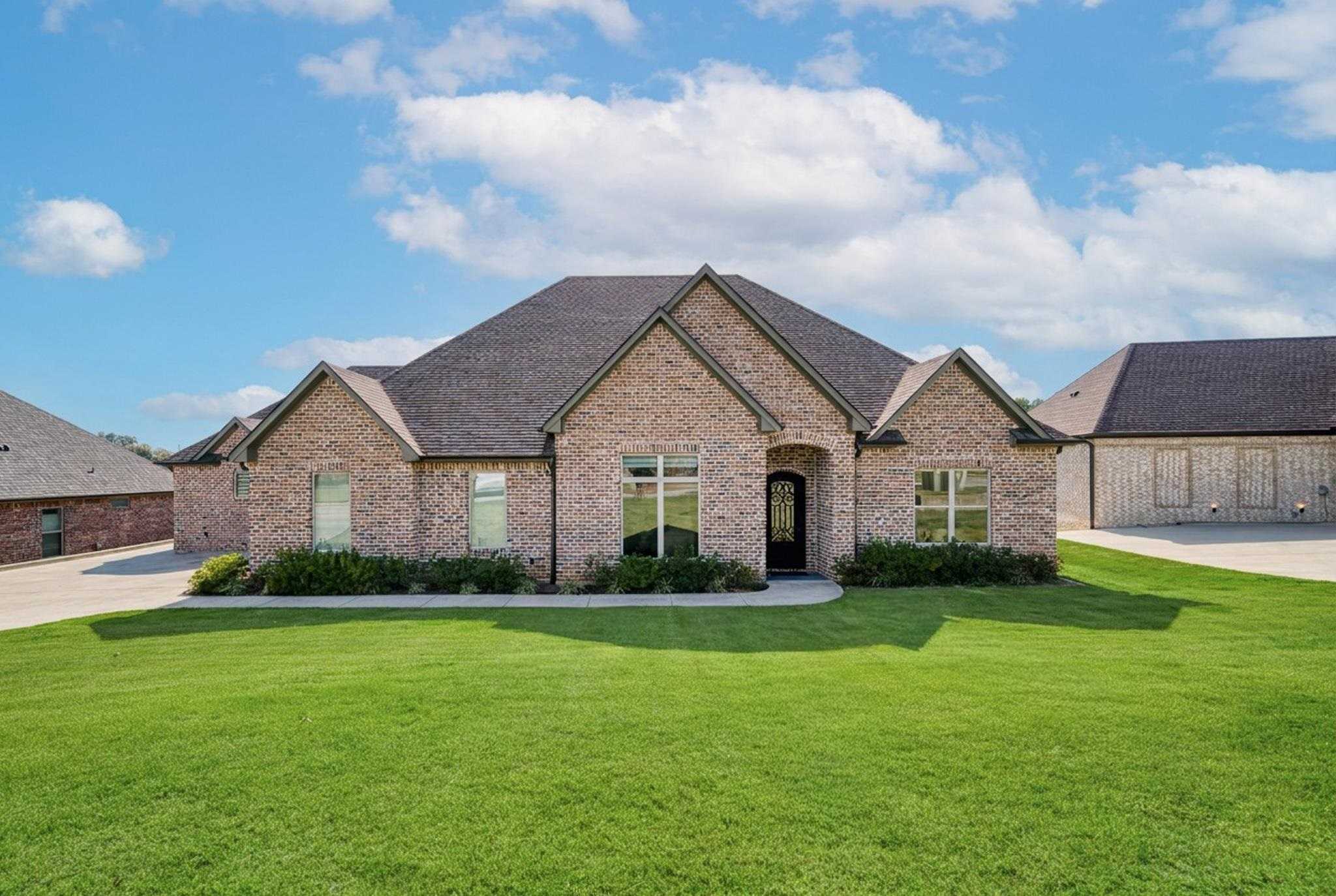 3005 Fairway Oaks Ln Longview Texas United States, for Sale, residential,  , Drake Chapman Real Estate, Brokerage