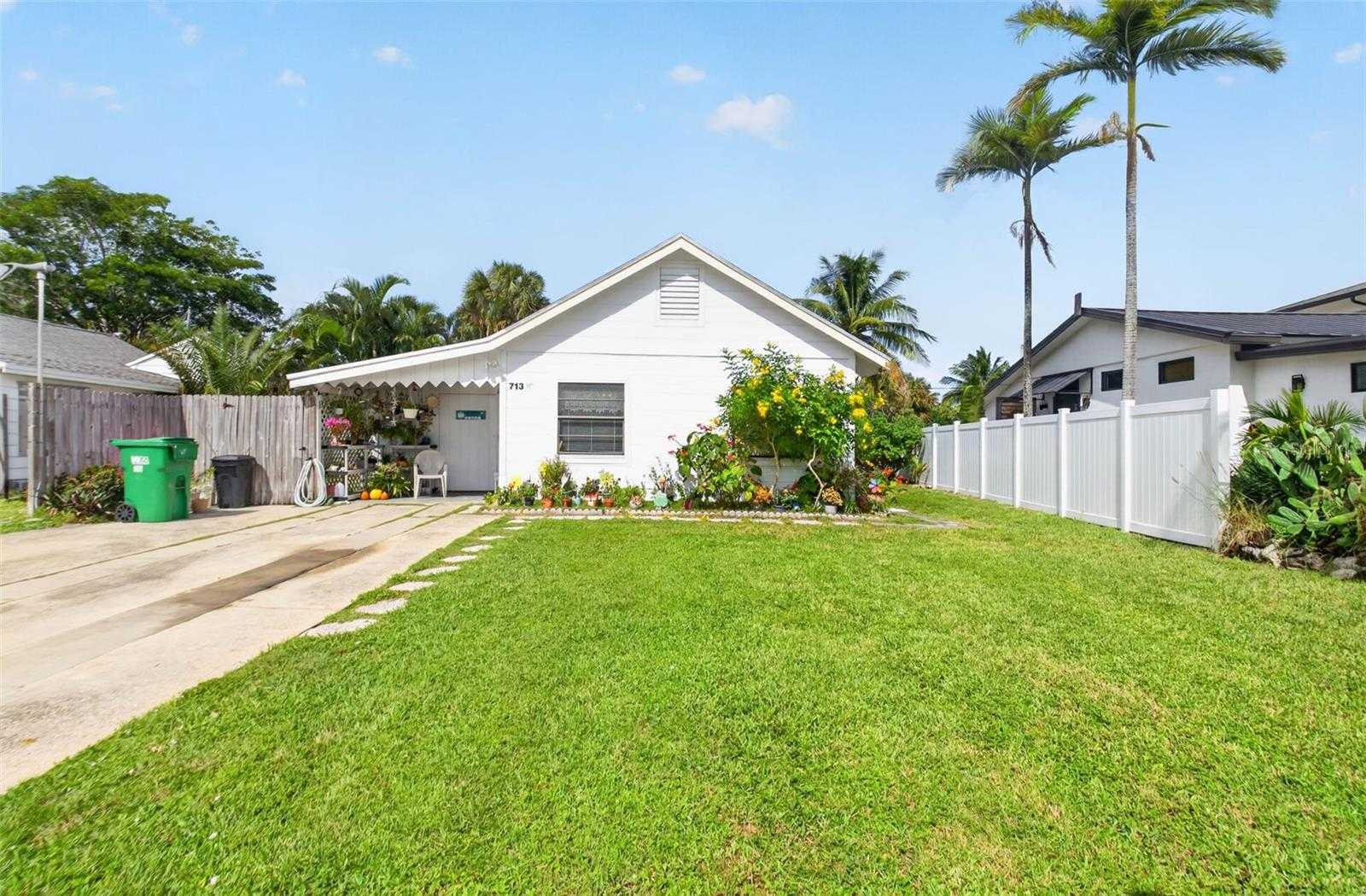 713 S LAKE AVENUE Delray Beach Florida United States, for Sale, residential, Arlene   Toolsie  , Re/Max Direct