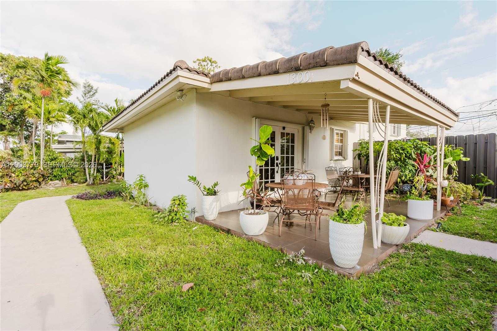 1300 NE 204th St Miami Florida United States, for Sale, residential, Nicholas Clark, Incom New Example Office