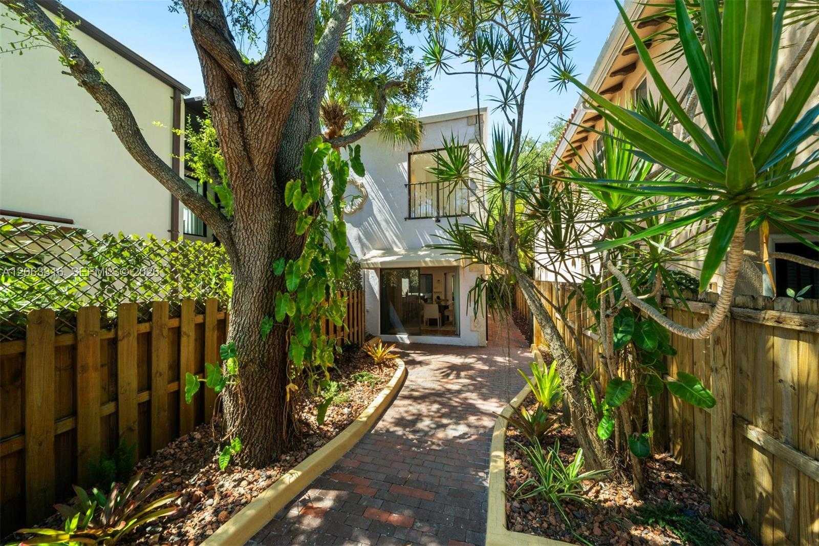 3145 Jackson Ave Miami Florida United States, for Sale, residential, Sophia Roy, Incom New Demo Office