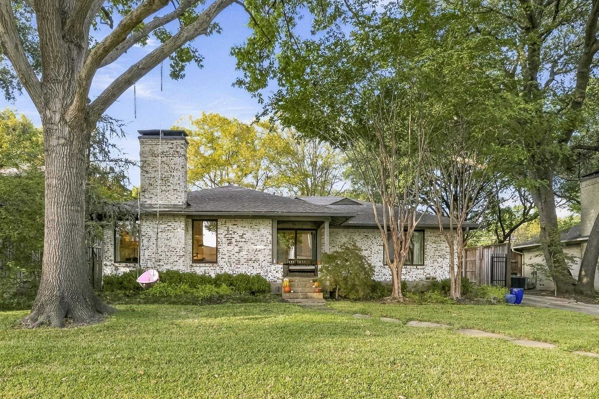 6959 Merrilee Lane Dallas Texas United States, for Sale, residential, Joyce Kelly, Hummingbird Realty