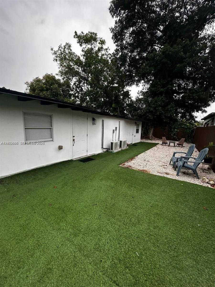 1945 NW 33rd St  APT 2 Miami Florida United States, for Rent, residential, Sandra Benkahla, The 305 Agency