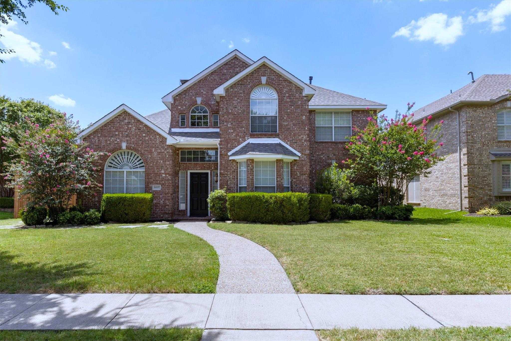 8005 Strecker Lane Plano Texas United States, for Sale, residential, Joyce Kelly, Hummingbird Realty