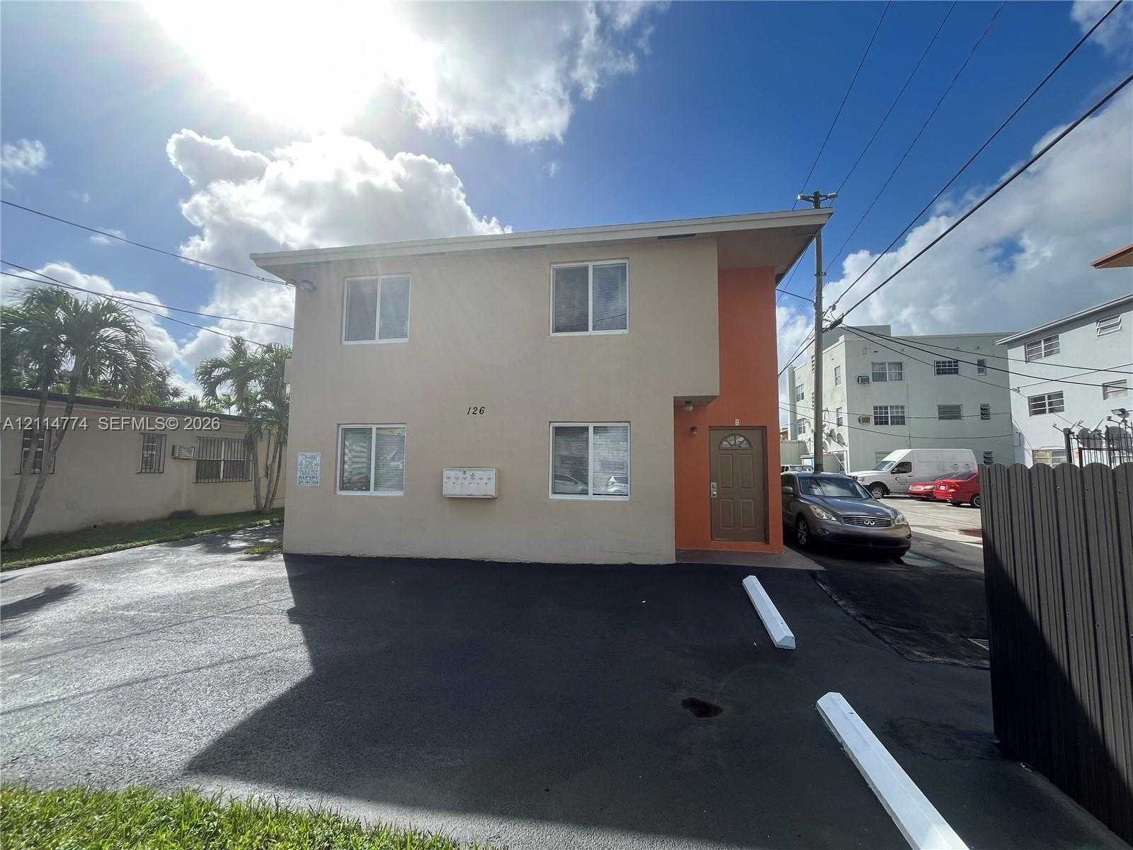 126 SW 21st Ave  APT 3 Miami Florida United States, for Rent, residential, Sandra Benkahla, The 305 Agency
