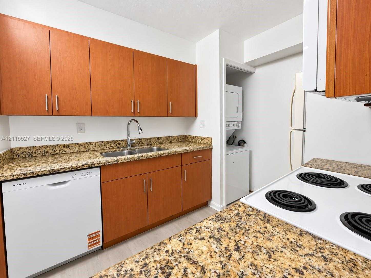220 Lakeview Dr  APT 101 Weston Florida United States, for Rent, residential, Radmila Mandel, Florida Sky Realty Group